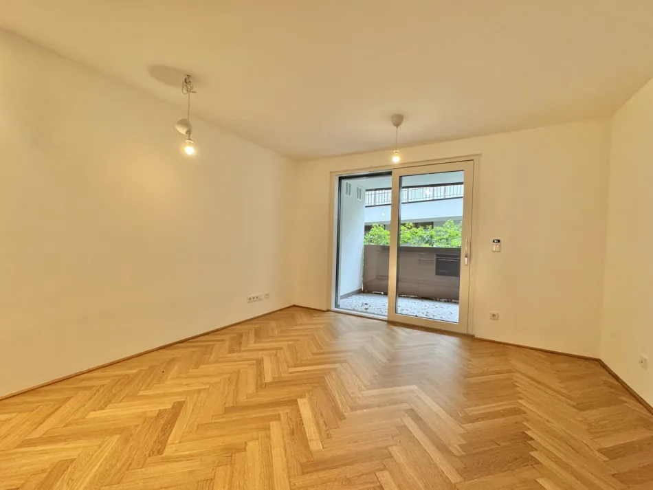 FREIER MIETZINS - TOP MODERNE 2 ZIMMER + TERRASSE IN BIEDERMEIER ARCHITEKTUR - Bild
