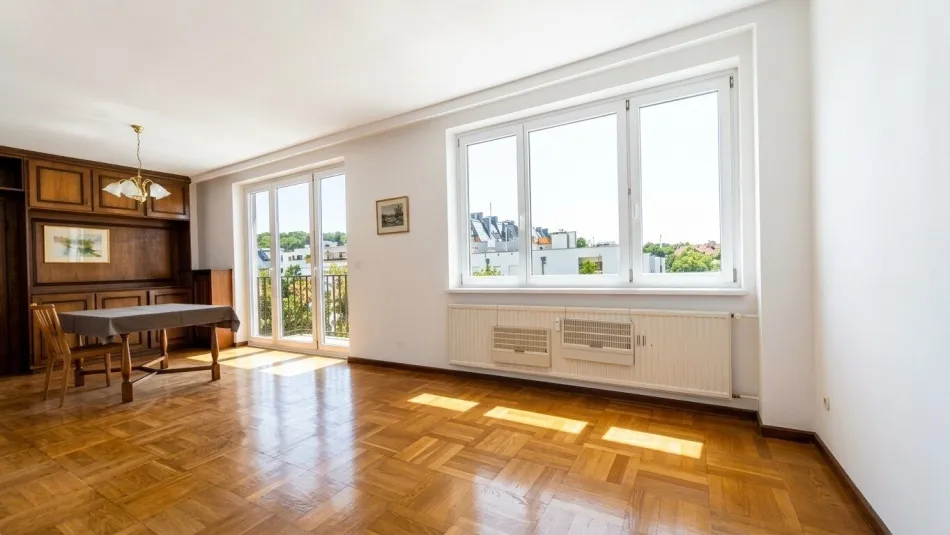 Perfekt geschnittene 4-Zimmer-Wohnung mit Fernblick & KFZ Abstellplatz - Bild