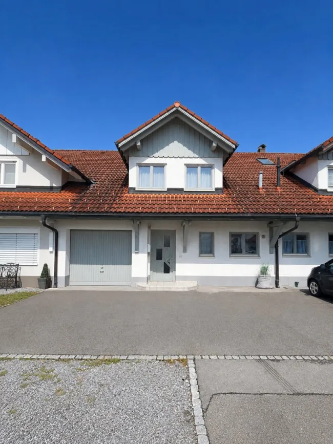Großzügiges Reihenhaus in Sackgasse - Bild