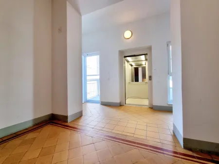 Treppenhaus & Lift
