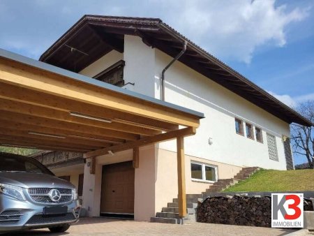 K3 - EINMALIG! TRAUMHAFTES WOHNHAUS MIT UNVERBAUBAREM ALPENPANORAMA. Familienoase in einmaliger Naturlage. Sonnig und nebelfrei.