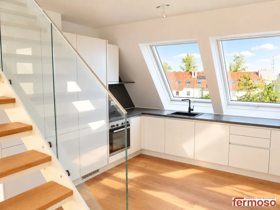 Moderne 3-Zi-Dachgeschosswohnung mit Rundumblick-Terrasse, Klimaanlage & Tiefgarage in Leopoldsdorf! - Bild