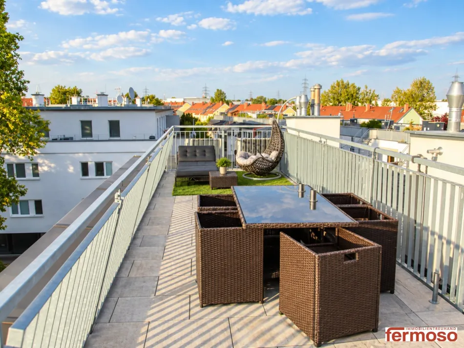 Moderne 3-Zi-Dachgeschosswohnung mit Rundumblick-Terrasse, Klimaanlage & Tiefgarage in Leopoldsdorf! - Titelbild