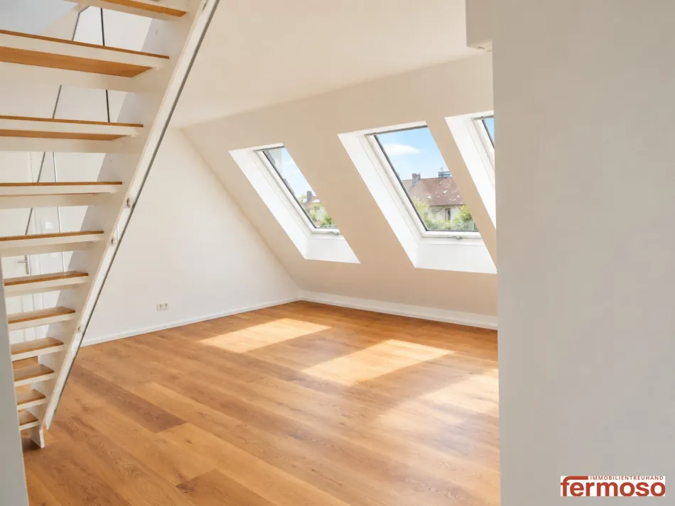 Moderne 3-Zi-Dachgeschosswohnung mit Rundumblick-Terrasse, Klimaanlage & Tiefgarage in Leopoldsdorf! - Bild