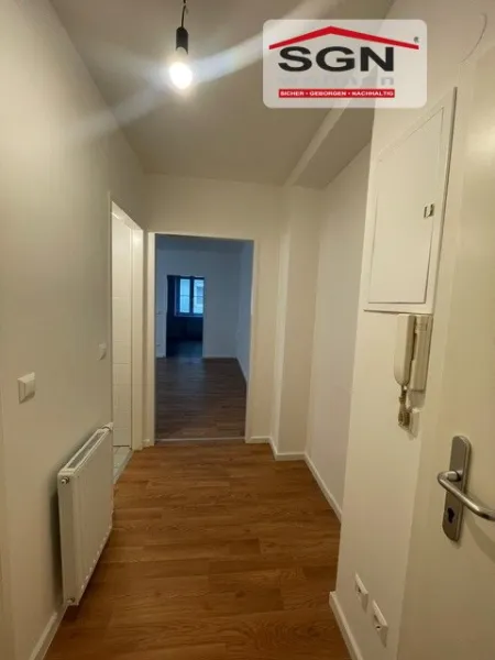 2-Zimmer sanierte Genossenschaftswohnung in Zentrum Hainburg - Bild