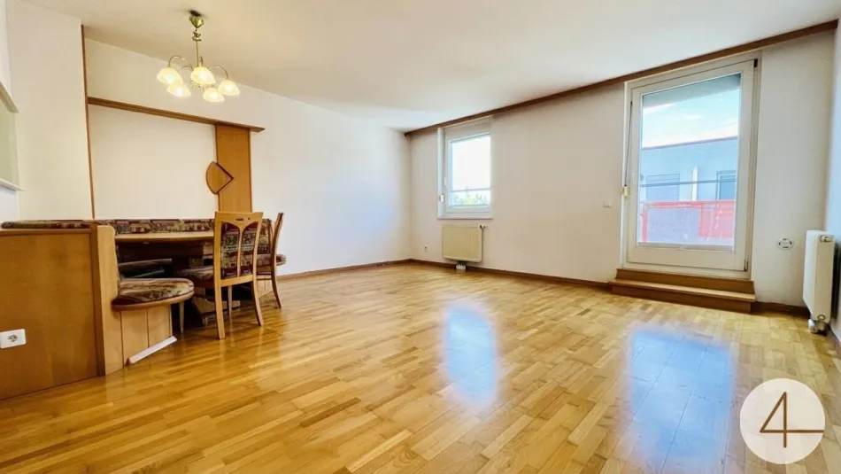 8Min zur U2 - helle 3-Zimmer-DG-Wohnung - sonnige Terrasse - teilmöbliert - Tiefgarage - top Anbindung - Bild