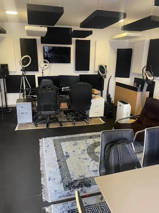 PROVISIONSFREI!!! Verschiedene Nutzungsmöglichkeiten Büro, Musik Proberaum, Hobby, Fotostudio etc. 32,5 m² NO8 - Titelbild