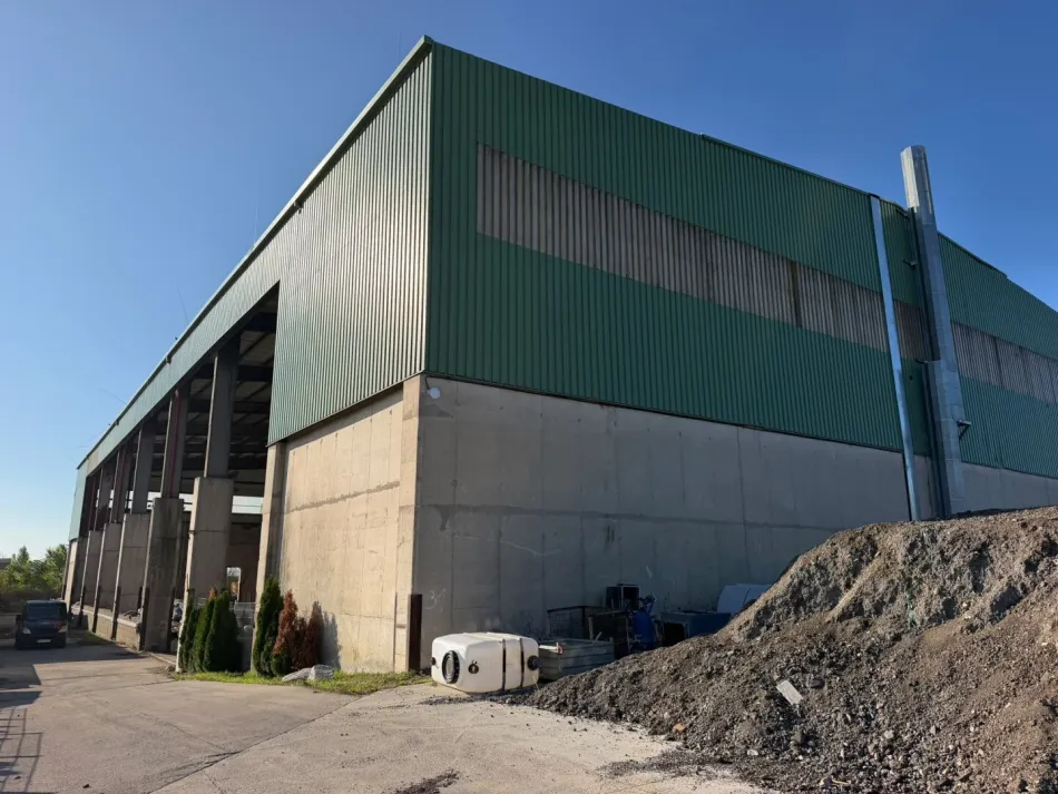 PROVISIONSFREI!!! Große Halle, Lagerhalle mit Betonplatz - Bild
