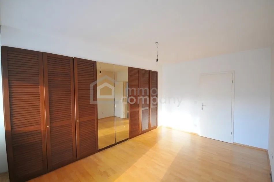 Moderne 3-Zimmer-Wohnung in Eugendorf mit Balkon, Einbauküche und Badewanne! - Bild