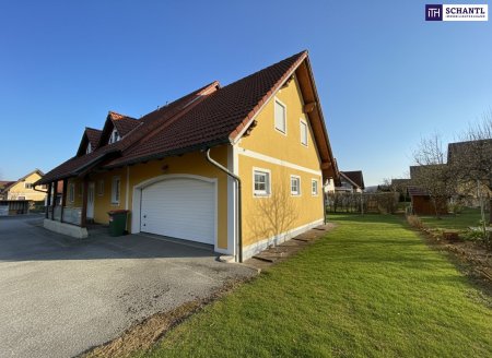 SONNENLAGE - Neuwertiges ca. 160m2 großes Traumhaus mit idyllischem Garten + Terrasse, 2 Garagen & Top-Ausstattung in Ruhelage