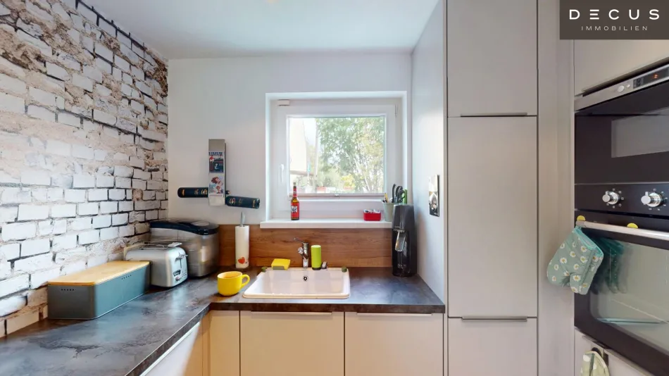 | REIHENHAUS | GARTEN | KAMIN | SAUNA | PKW STELLPLÄTZE - Bild