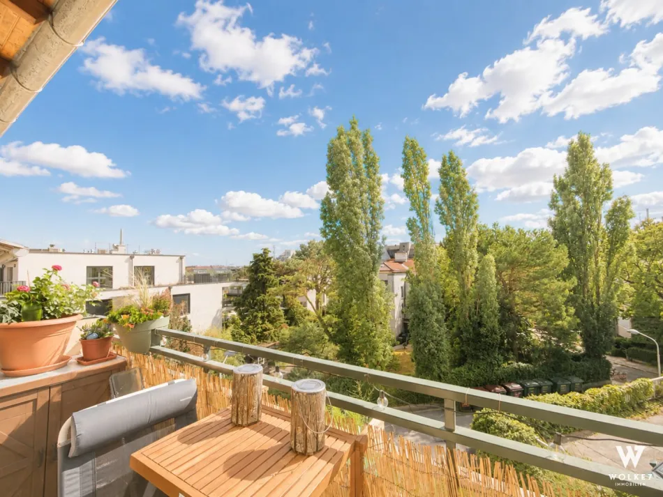 Lichtdurchflutete 3-Zimmer Wohnung mit wunderschönem Grünblick I Sonniger Süd-West Balkon - Titelbild