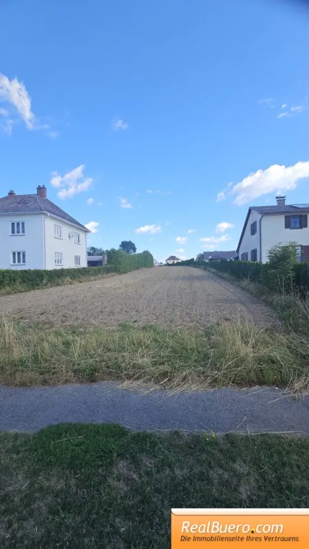 Grundstück