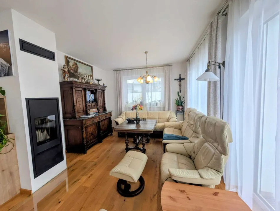 Neuwertiges, extravagantes Penthouse 110m² mit 80 m² Terrasse, 4 Zimmer, 2 Stellplätze in Piberbach! - Bild