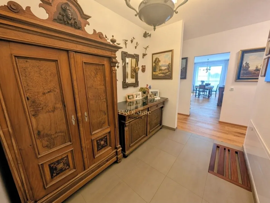 Neuwertiges, extravagantes Penthouse 110m² mit 80 m² Terrasse, 4 Zimmer, 2 Stellplätze in Piberbach! - Titelbild