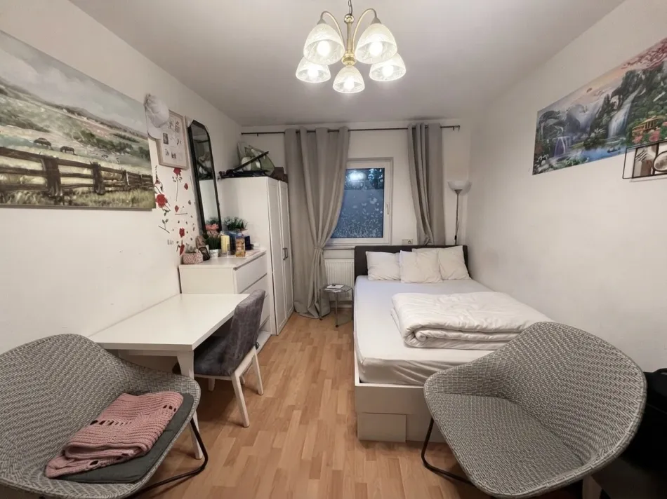 FIXPREIS – Leistbare 1-Zimmer-Wohnung im Erdgeschoss in Wels. - Bild