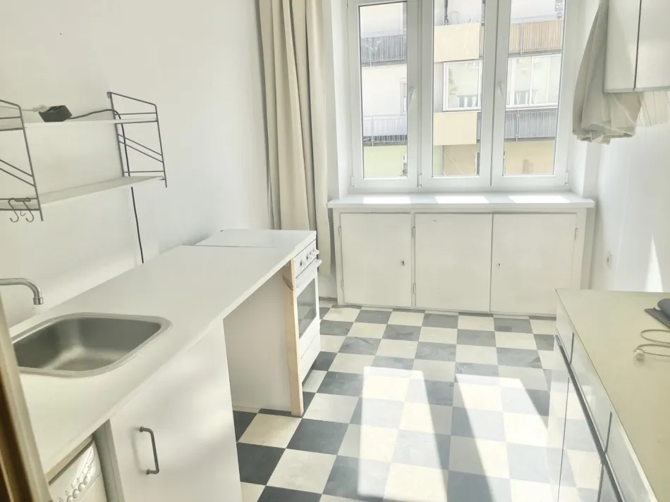 Unbefristete, helle 1-Zimmer-Wohnung - Nähe Bahnhof Floridsdorf - Bild