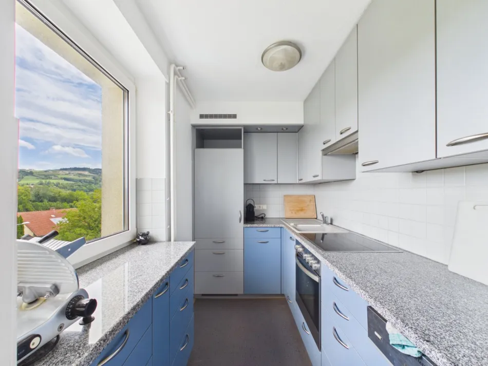 Großzügige 4-Zimmer-Wohnung mit sensationeller Aussicht zu verkaufen - Bild