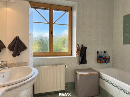 Bad EG mit Badewanne