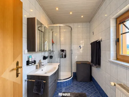 Bad OG mit Dusche