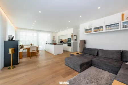 Wohnzimmer mit Küche