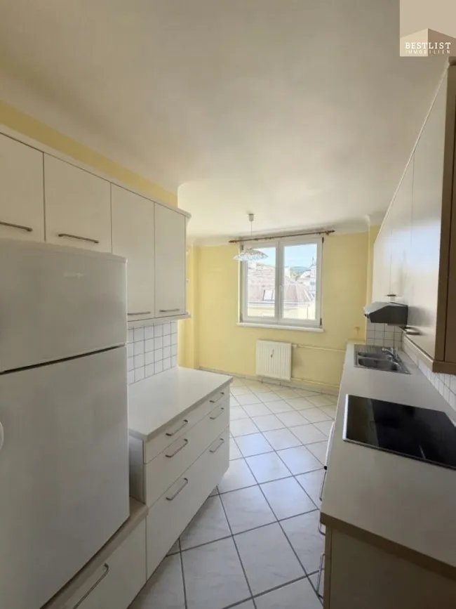 Wohnen mit Komfort und Ausblick – zentrale 2,5-Zimmer-Wohnung in Baden - Bild