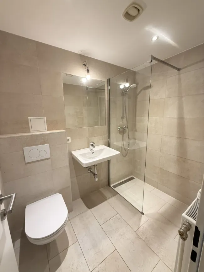 Bad: Dusche + WC