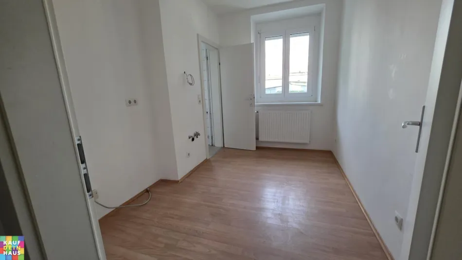 NÄHE BAHNHOF! 2 ZIMMER-WOHNUNG! - Titelbild