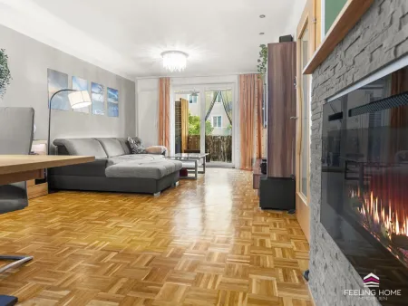 Wohlfühloase * Moderne 3-Zimmer-Wohnung mit Loggia und Elektrokamin in Ruhelage