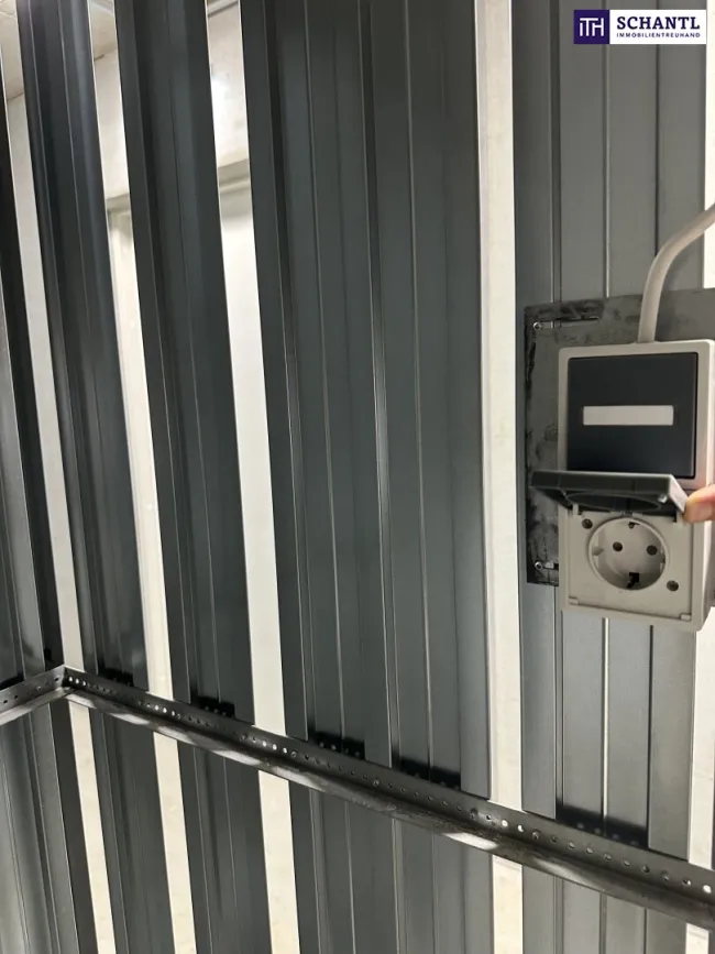 Ihr neues Wohnglück: Sonnige 2-Zimmer-Wohnung mit Traum­balkon, Tischlerküche und Tiefgarage! - Bild