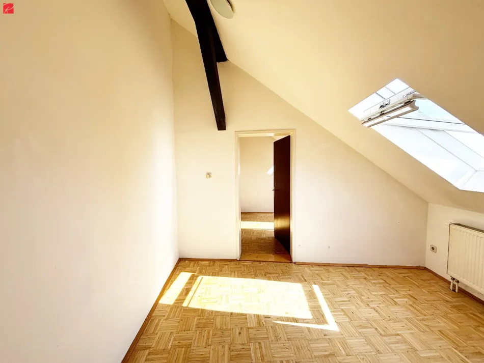 Helle Altbau-Dachgeschosswohnung mit Charakter in Geidorf! - Bild