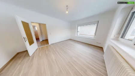 Wohn- oder Schlafzimmer EG