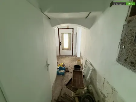 altes Wohnhaus Vorraum EG