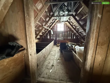 Lagerraum ober Carport