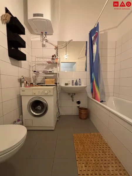 Badezimmer mit Wanne