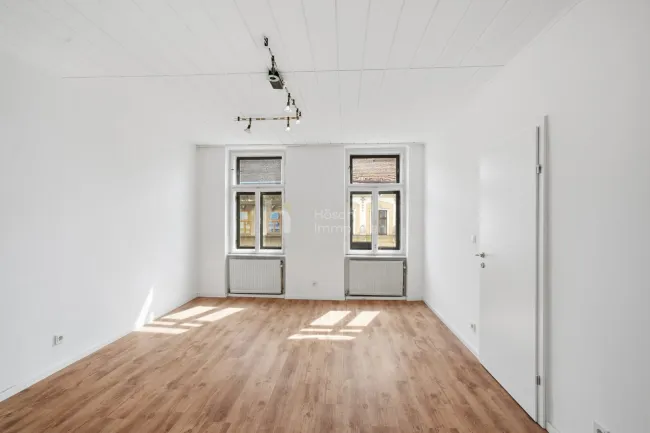 Zwei Häuser, ein Ensemble | Altbau mit Lift und Innenhöfen im Fünfzehnten
