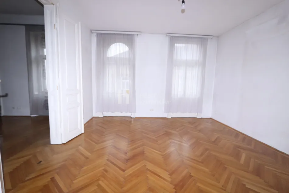 Zwei Häuser, ein Ensemble | Altbau mit Lift und Innenhöfen im Fünfzehnten - Bild