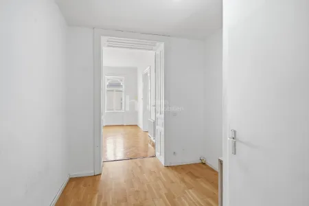 Zwei Häuser, ein Ensemble | Altbau mit Lift und Innenhöfen im Fünfzehnten