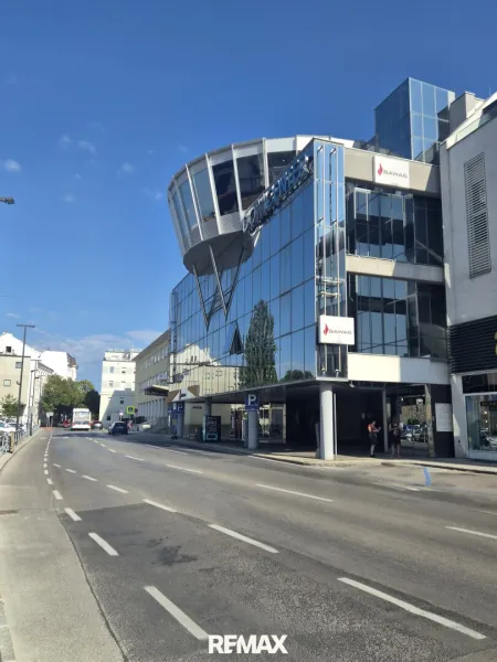 Moderne Bürofläche mit ca. 343 m² zu mieten– Erstbezug nach Sanierung - verfügbar ab 2027!
