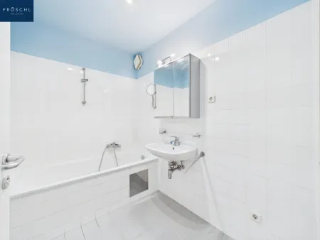 Blick ins Badezimmer - Pic 2