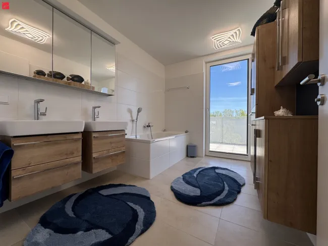 Modernes Wohnjuwel mit Dachterrasse und perfekter Küche. Erstbezug - Bild