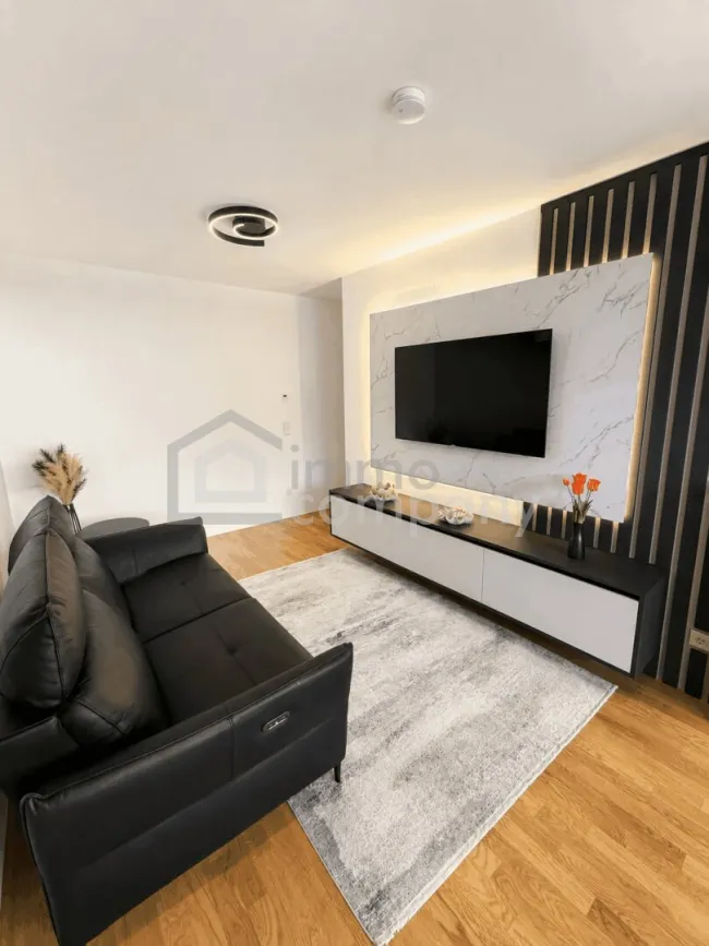 Moderne 2026 Neubau 2-Zimmer Wohnung 46m² mit Balkon, Fußbodenheizung und inklusive Möbel in 1030 Wien zu mieten! - Bild