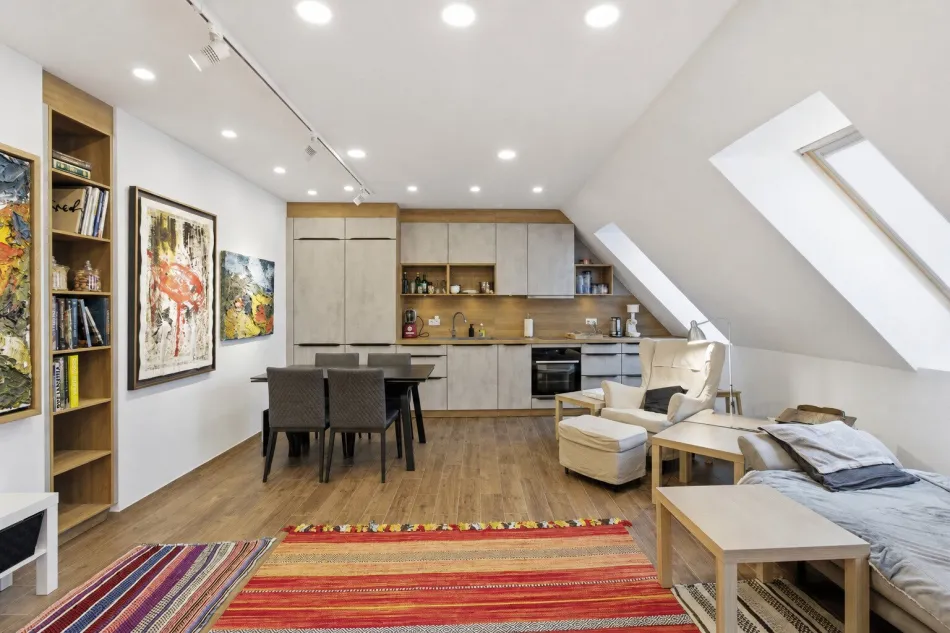 Über den Dächern von Wien: 2,5-Zimmer-Maisonette mit Sonnenterrasse, U1 Troststraße - Bild