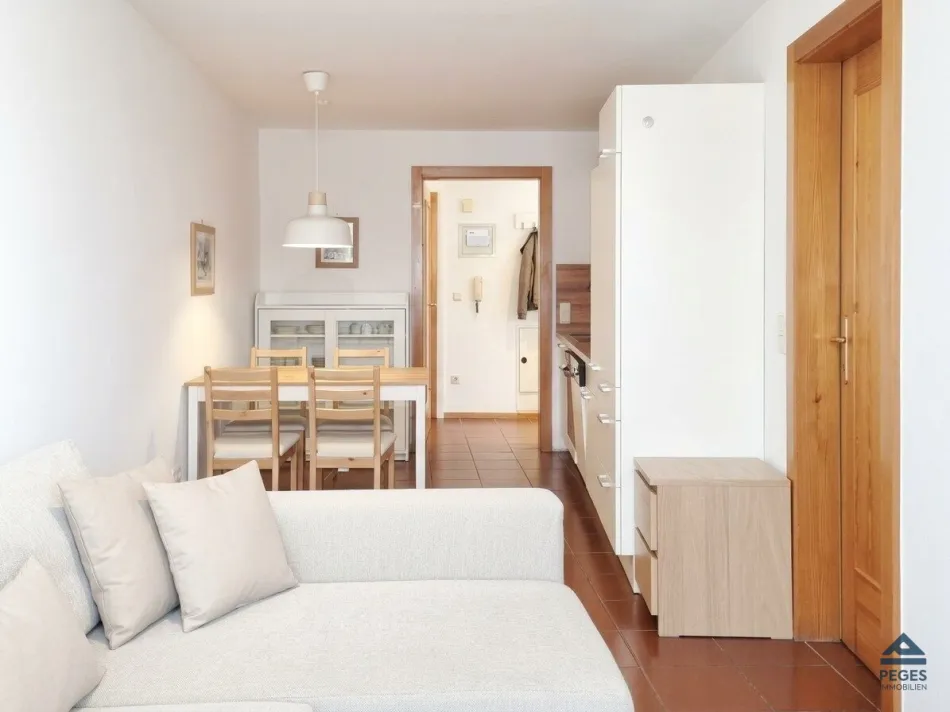 Ankommen und Wohnen: Möblierte 2-Zimmer-Wohnung in Altstadt-Lage - Bild