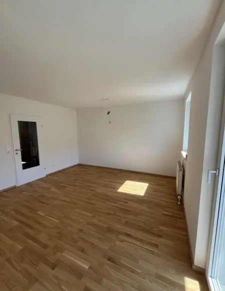 Anleger aufgepasst!! Komplett Sanierte Wohnung - Beste Lage