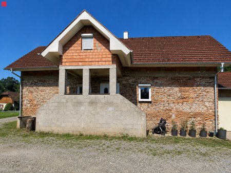 Saniert mit Gewölbekeller, Nebengebäude & 3.175 m² Grundstück