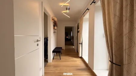 Vorraum Blick Richtung Schlafbereich