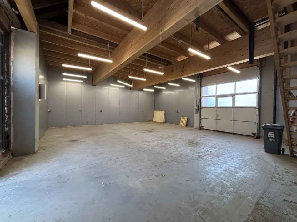 100m² Halle Nahe Laa/Thaya mit renovierungsbedürftigem Bauernhaus - für nur 129.000 - Bild