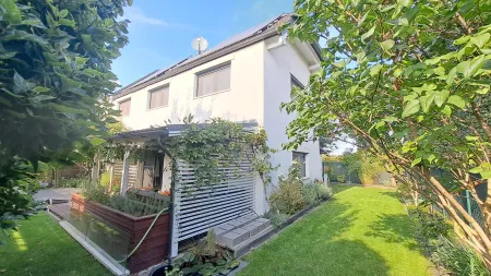Eck Haus inkl. Photovoltaikanlage