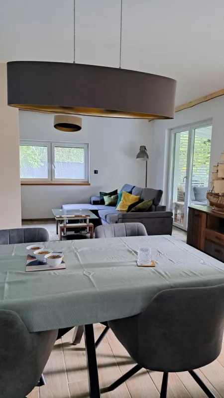 Eck Haus inkl. Photovoltaikanlage